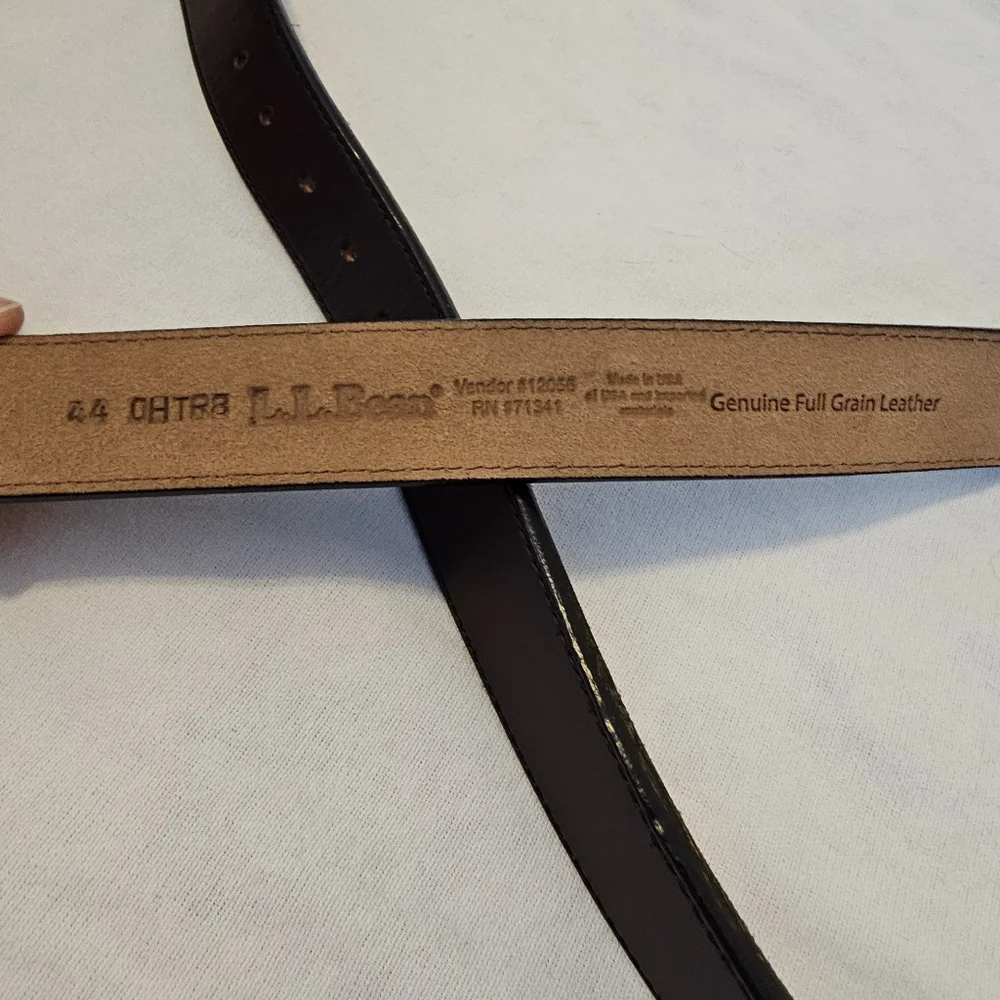 LL Bean Full Grain Leather Belt Brown Made in USA size 44 OHTR8
